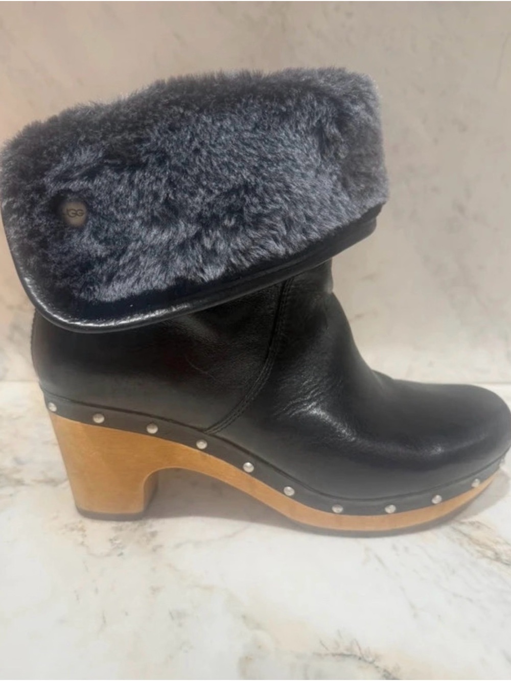 UGG Black Leather Shearling Cuff Clog Boot Lynnea Studded Accent Size 8